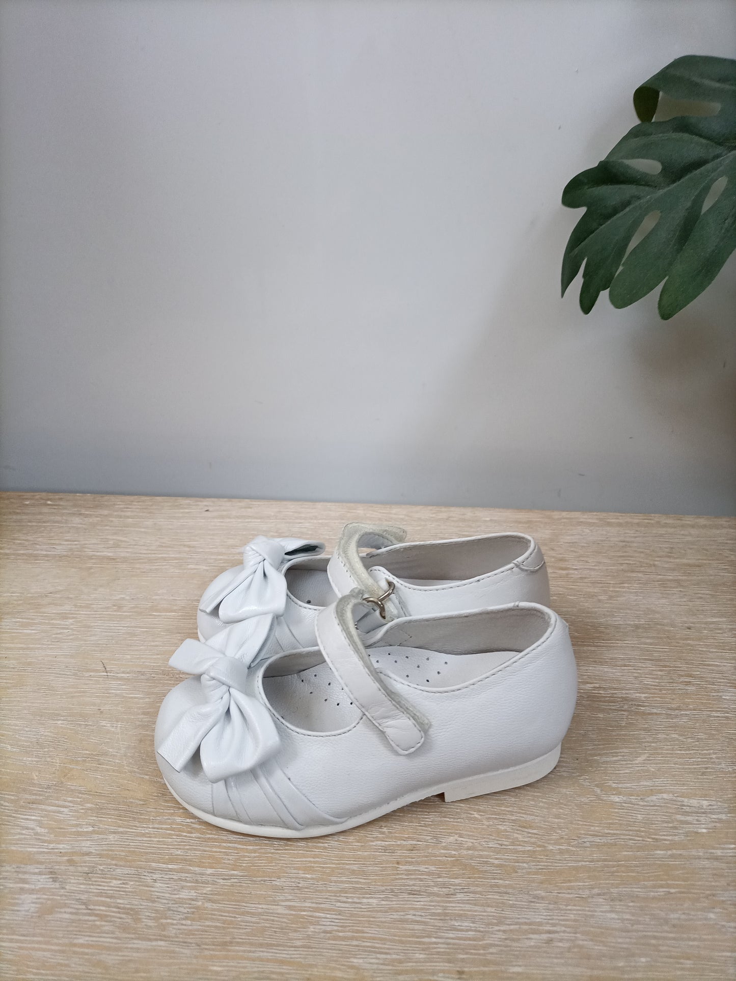 DULCES. Merceditas blancas T.22