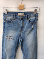 STRADIVARIUS. Jeans rotos T.36