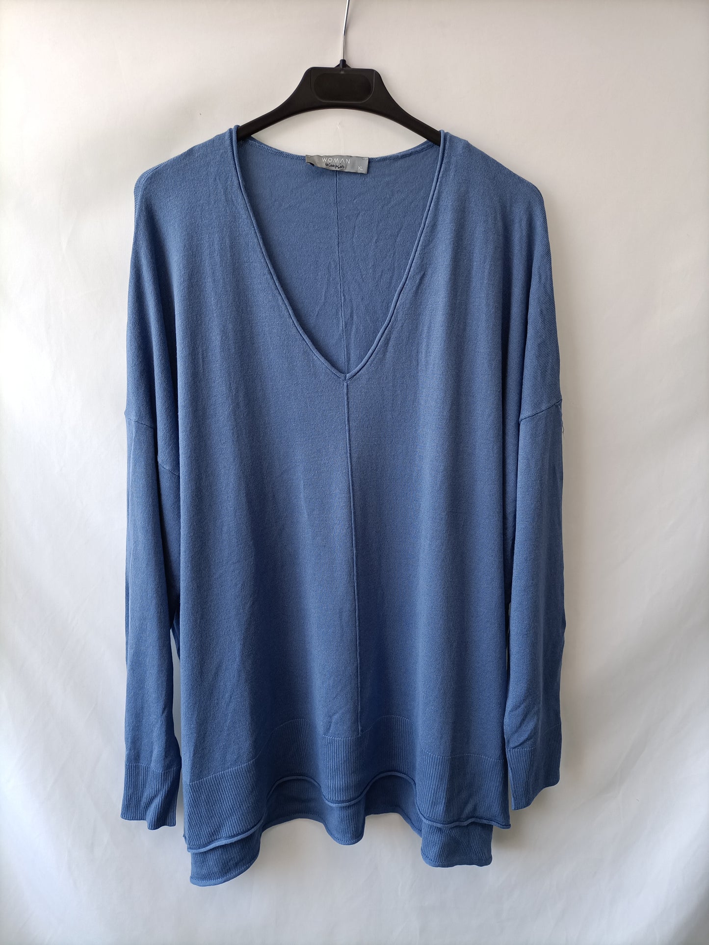 EL CORTE INGLÉS. Light blue V-neck sweater, size XL