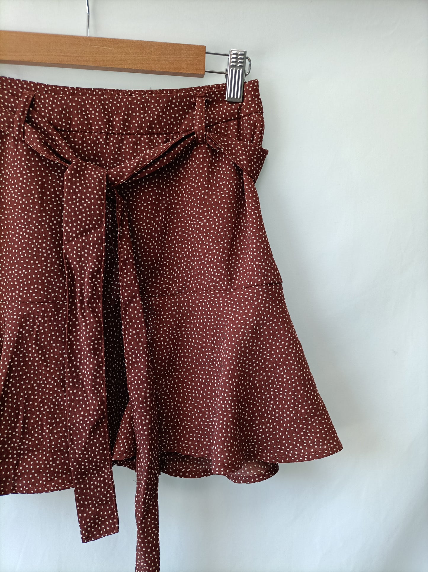 STRADIVARIUS.Falda pantalón lunares T.M