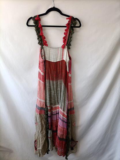 ZARA.Vestido bordado T.L