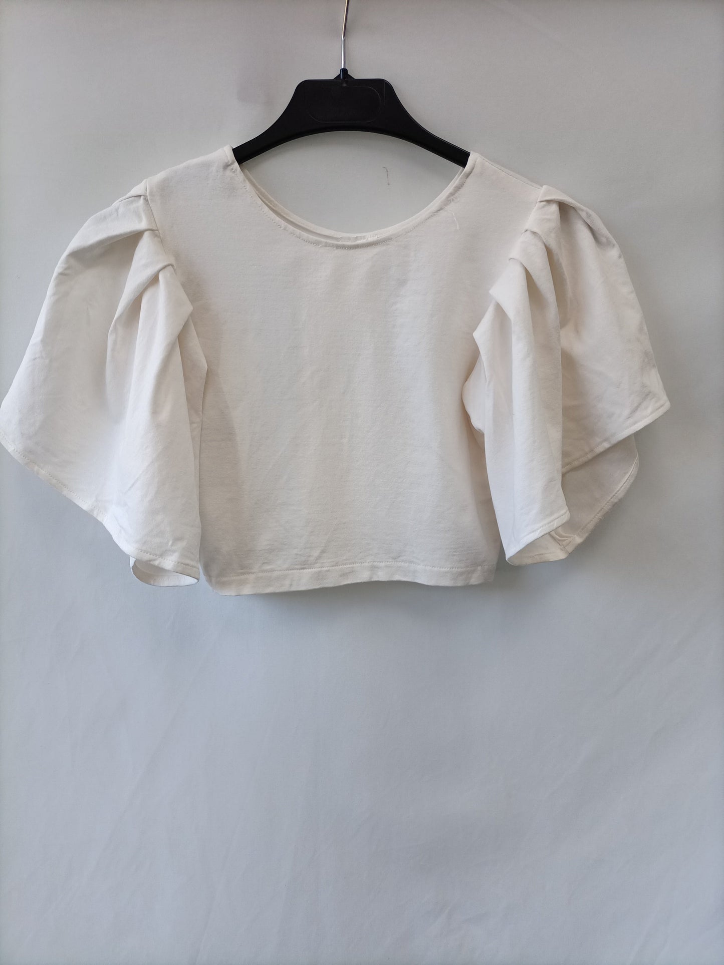 TANYA. Beige top with sleeves S/S
