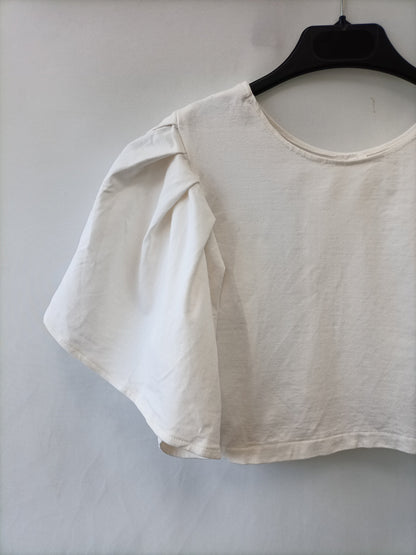 TANYA. Beige top with sleeves S/S