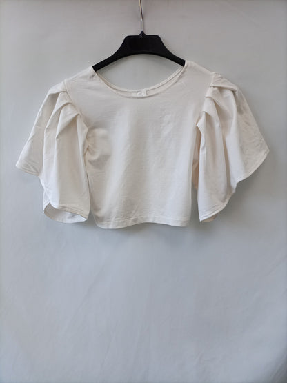 TANYA. Beige top with sleeves S/S