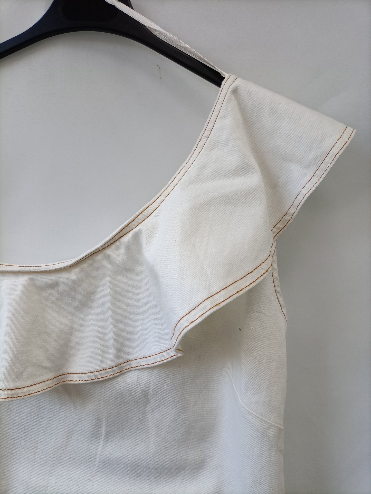 UTERQÜE.Top asimétrico T.s