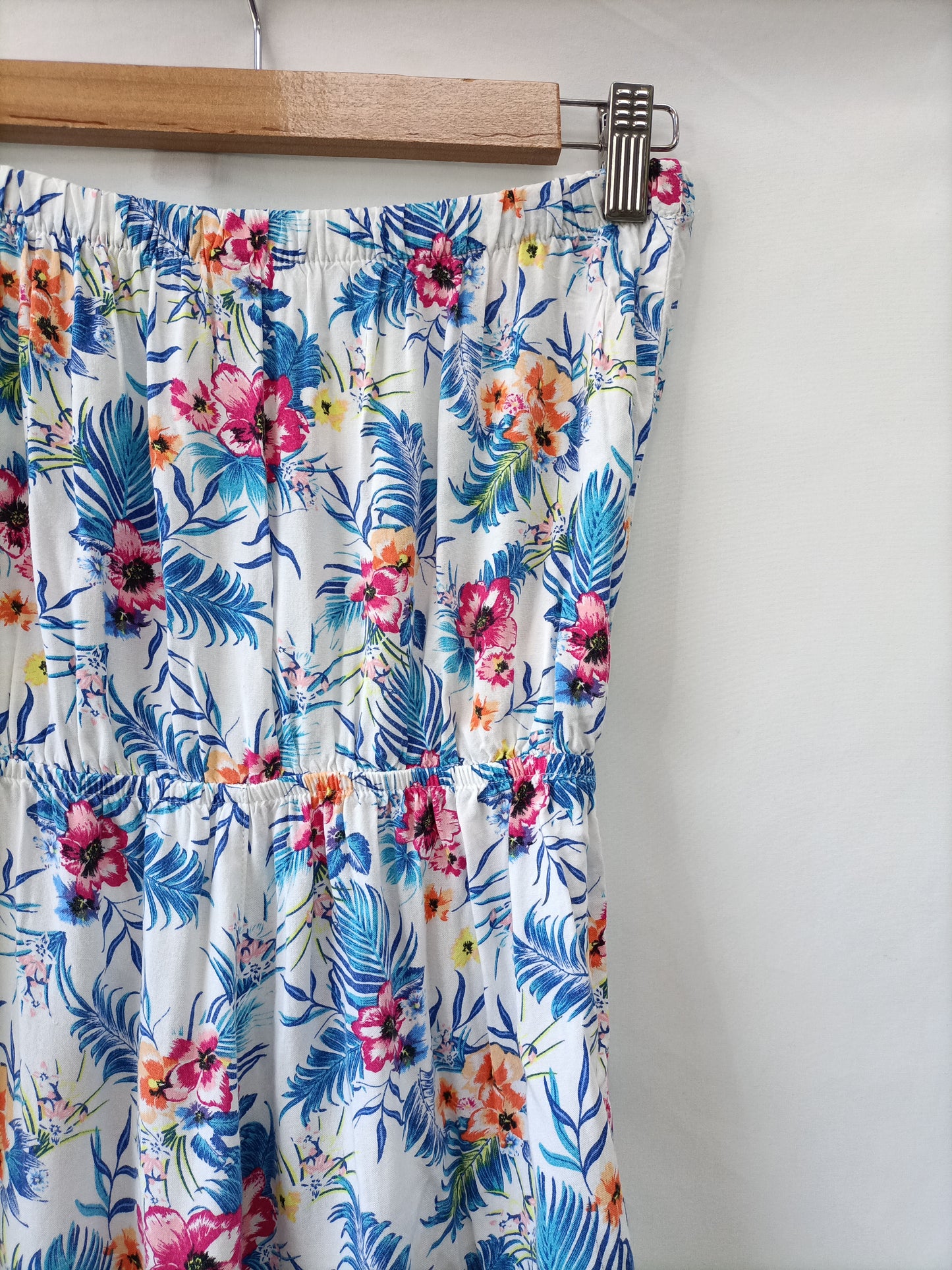 H&amp;M. Floral strapless jumpsuit T.38
