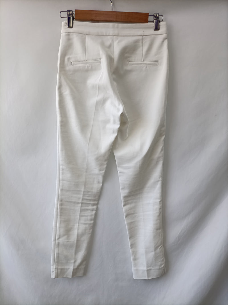 STRADIVARIUS. Pantalón ajustado blanco T.36