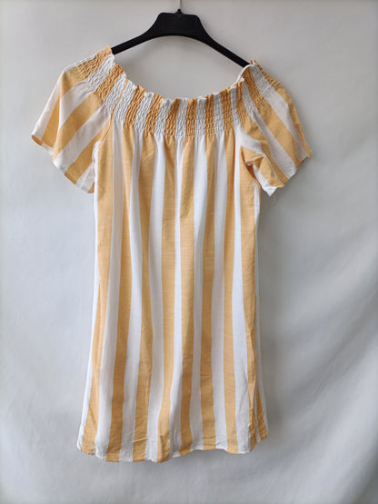BERSHKA. Vestido de rayas amarillas y blancas T. xs