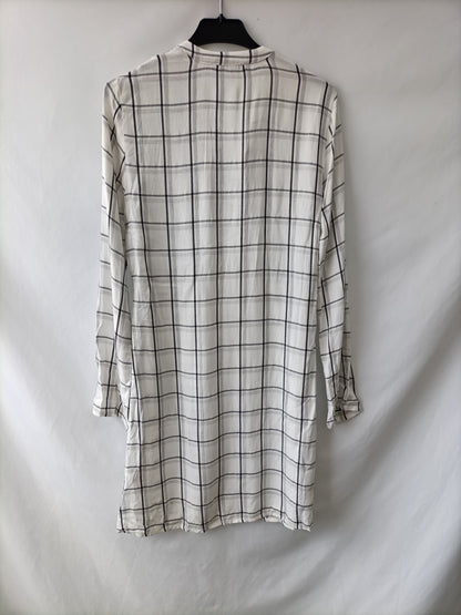 FIND. Vestido blanco de cuadros T xs