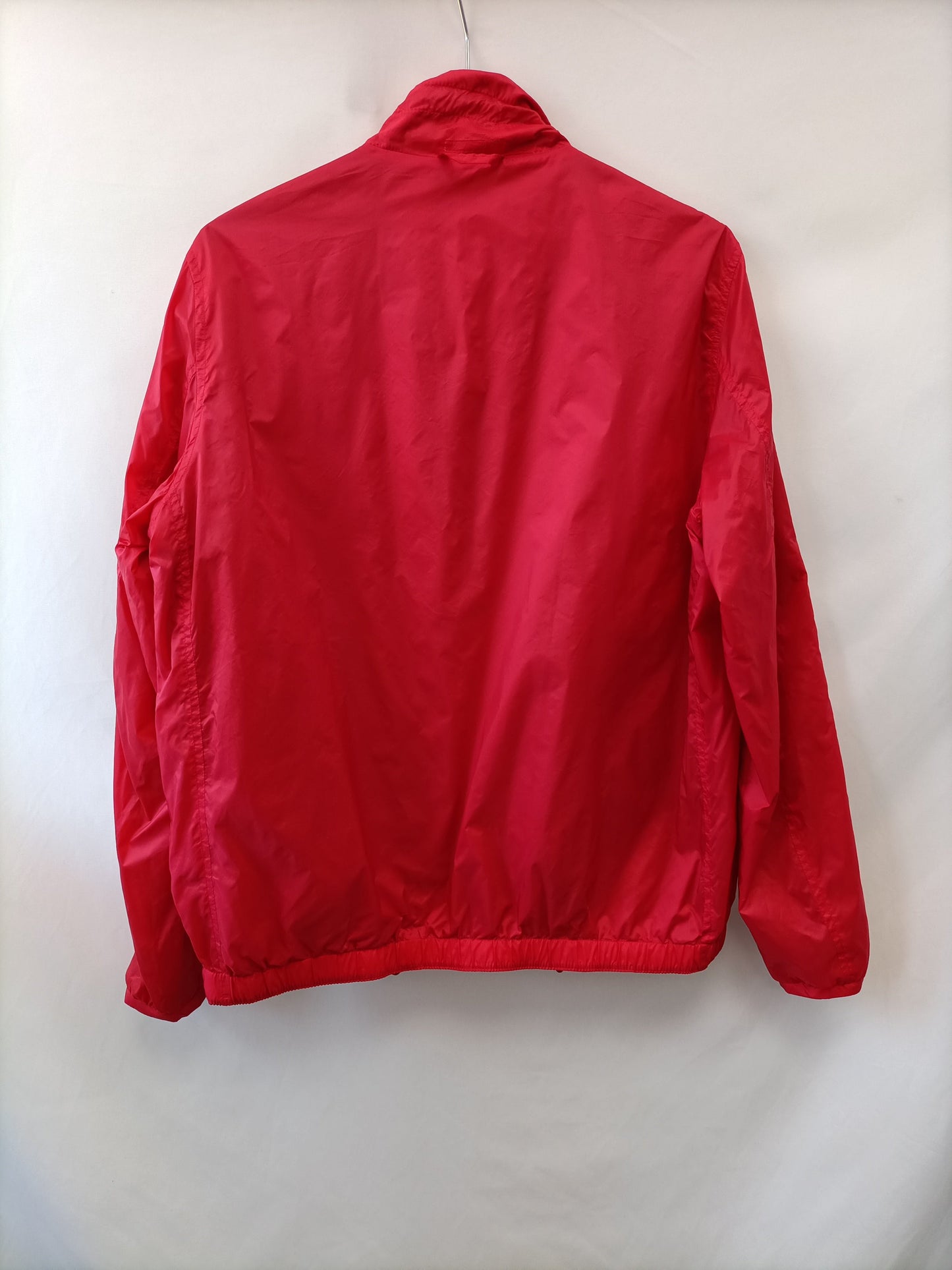 MASSIMO DUTTI. Corta vientos rojo T.m