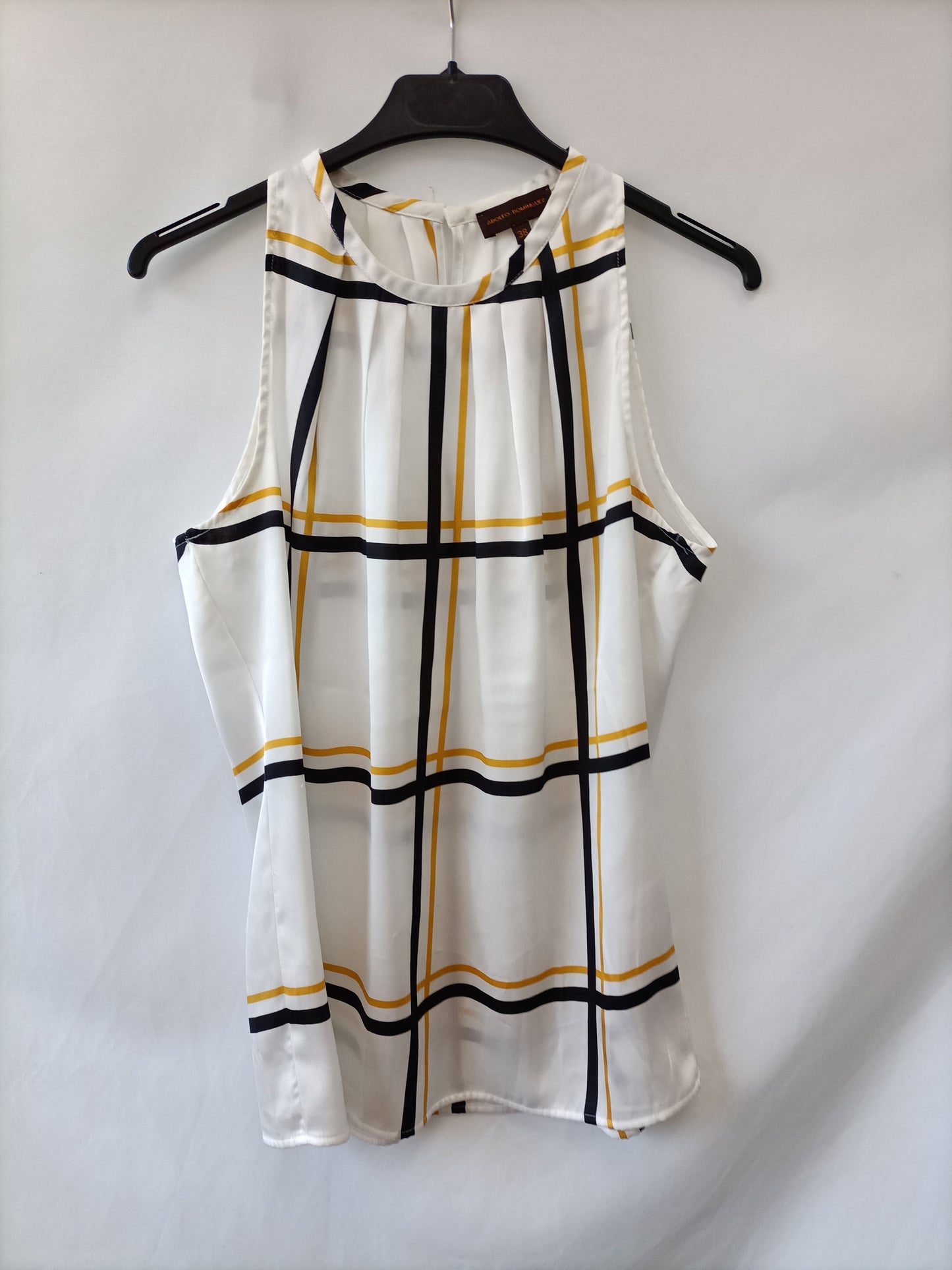 ADOLFO DOMÍNGUEZ. White striped top, size 38