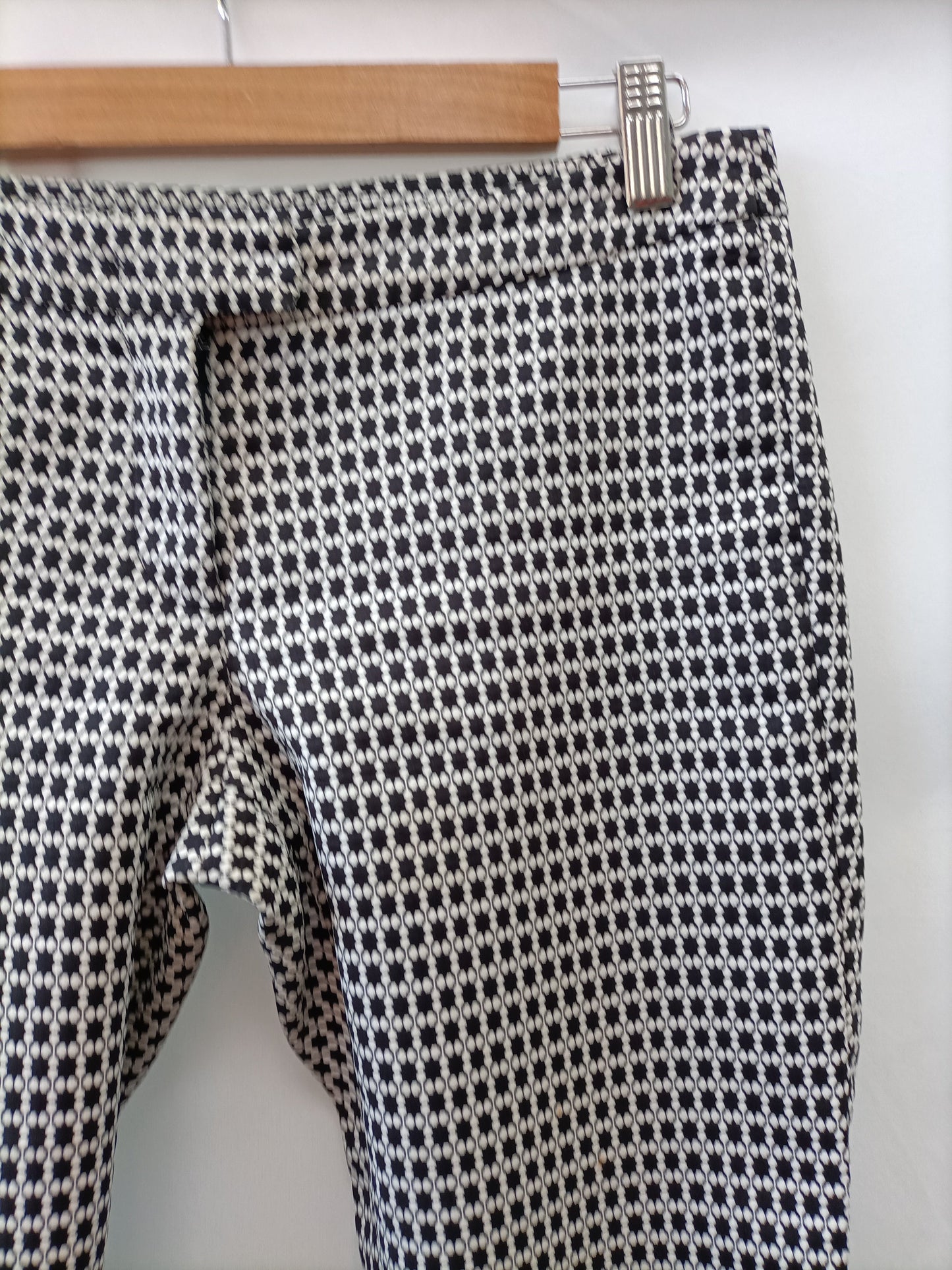 BENETTON. Geometric trousers size 40