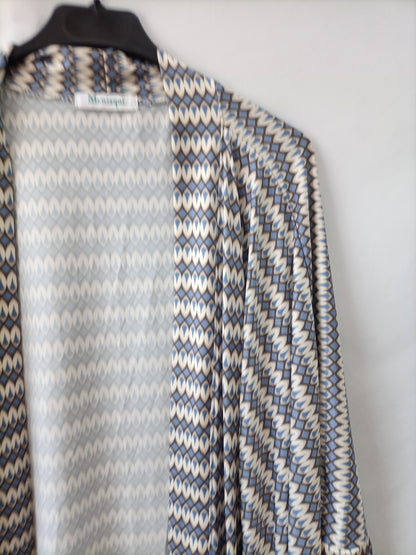 MONISQUI. Flowing morning coat Your(s)