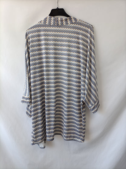 MONISQUI. Flowing morning coat Your(s)