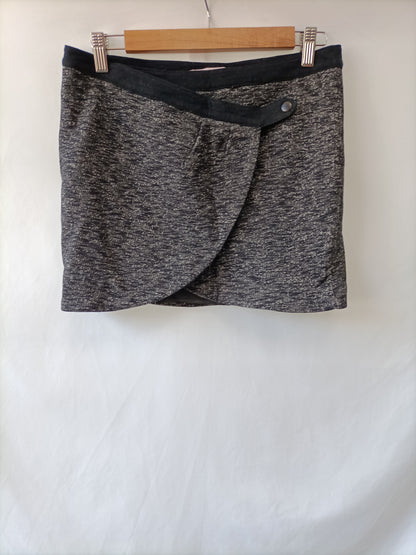 BERSHKA.Gray wrap skirt S.36
