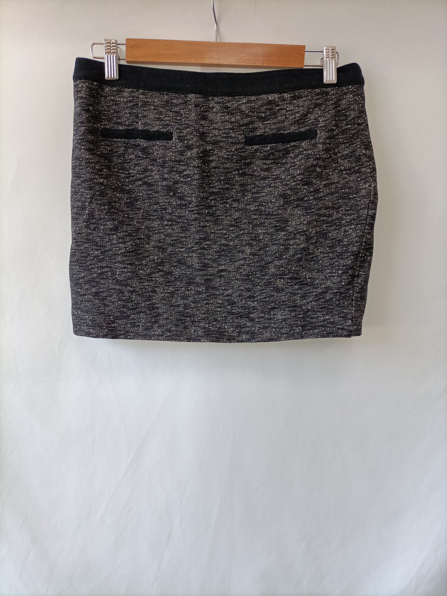 BERSHKA.Gray wrap skirt S.36