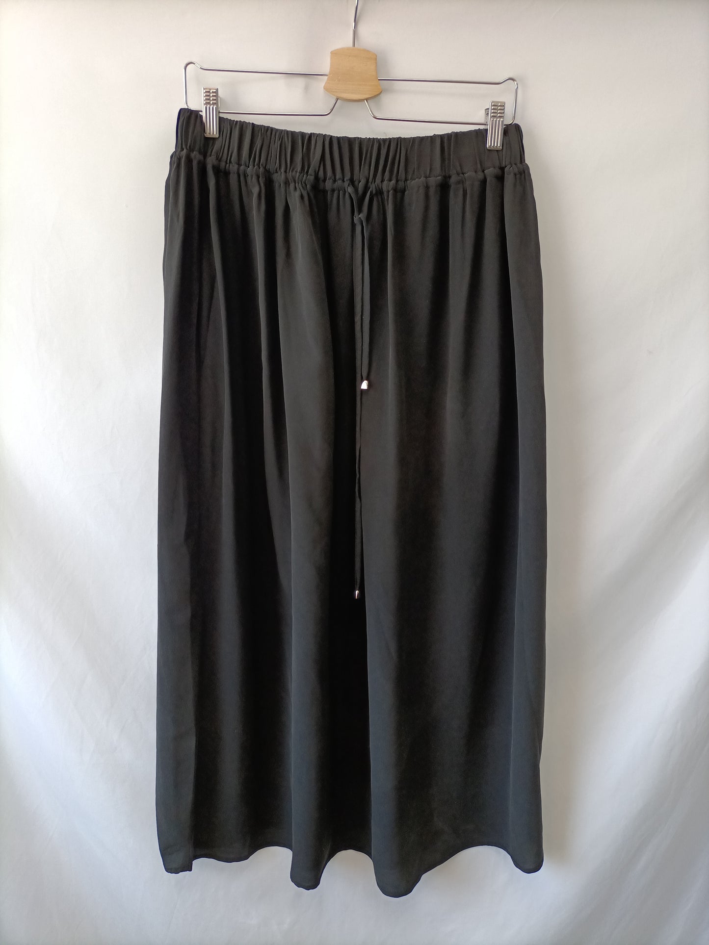 ZARA HOME. Falda gris seda T.m