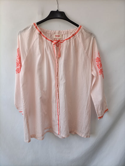 MAAN BELGIUM. Blusa bordada T.u(s)