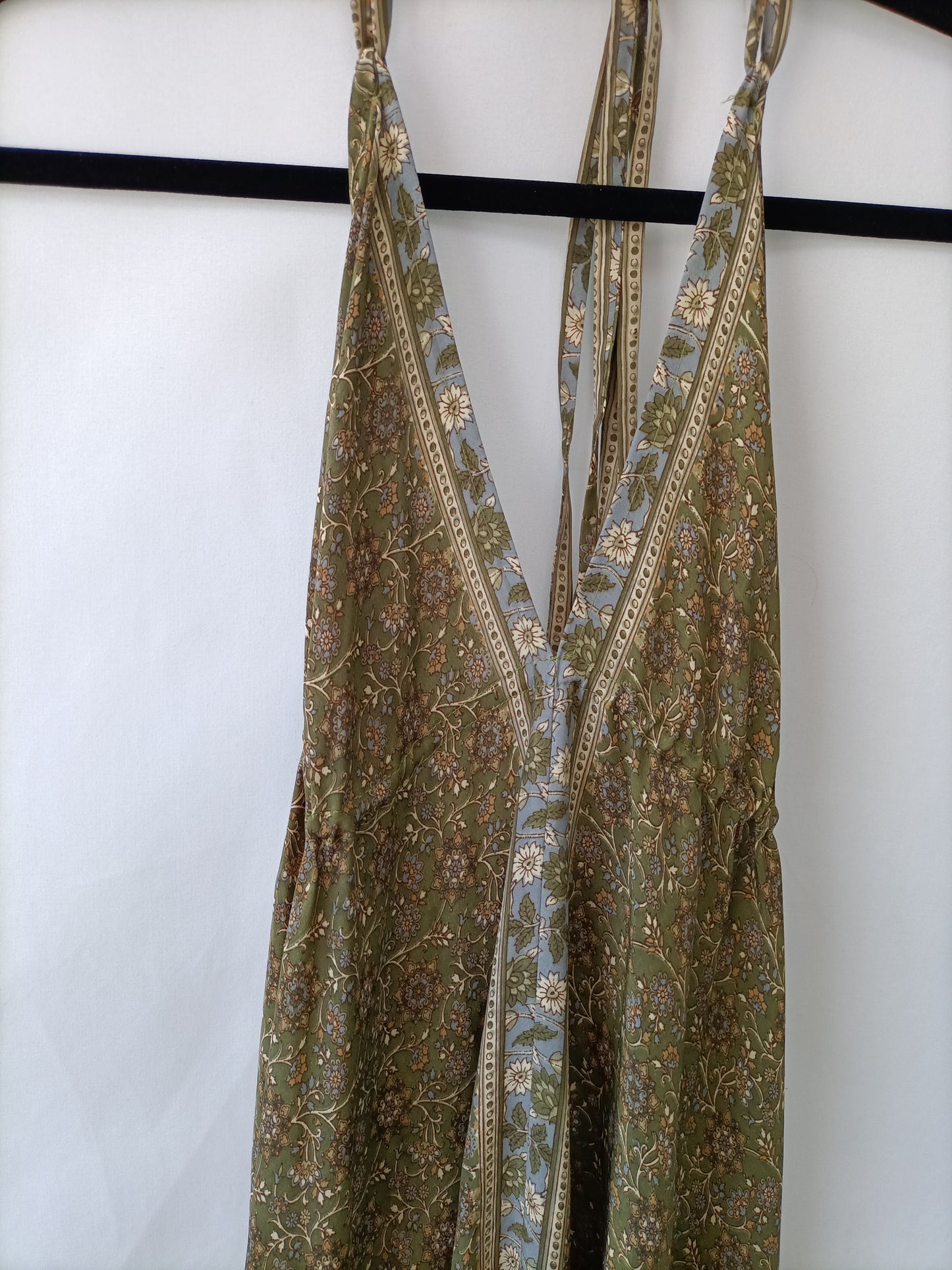 KUMARO ART. Green floral dress Your(s)
