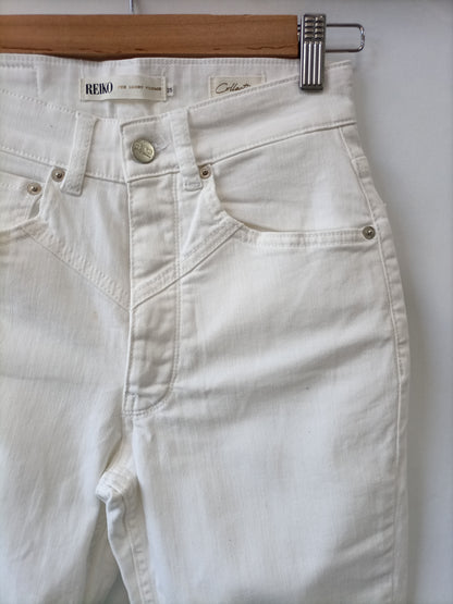 REIKO. White skinny pants, size 34