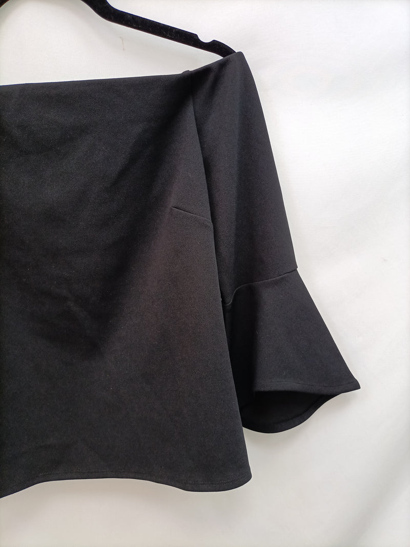 H&M. Blusa negra talla S