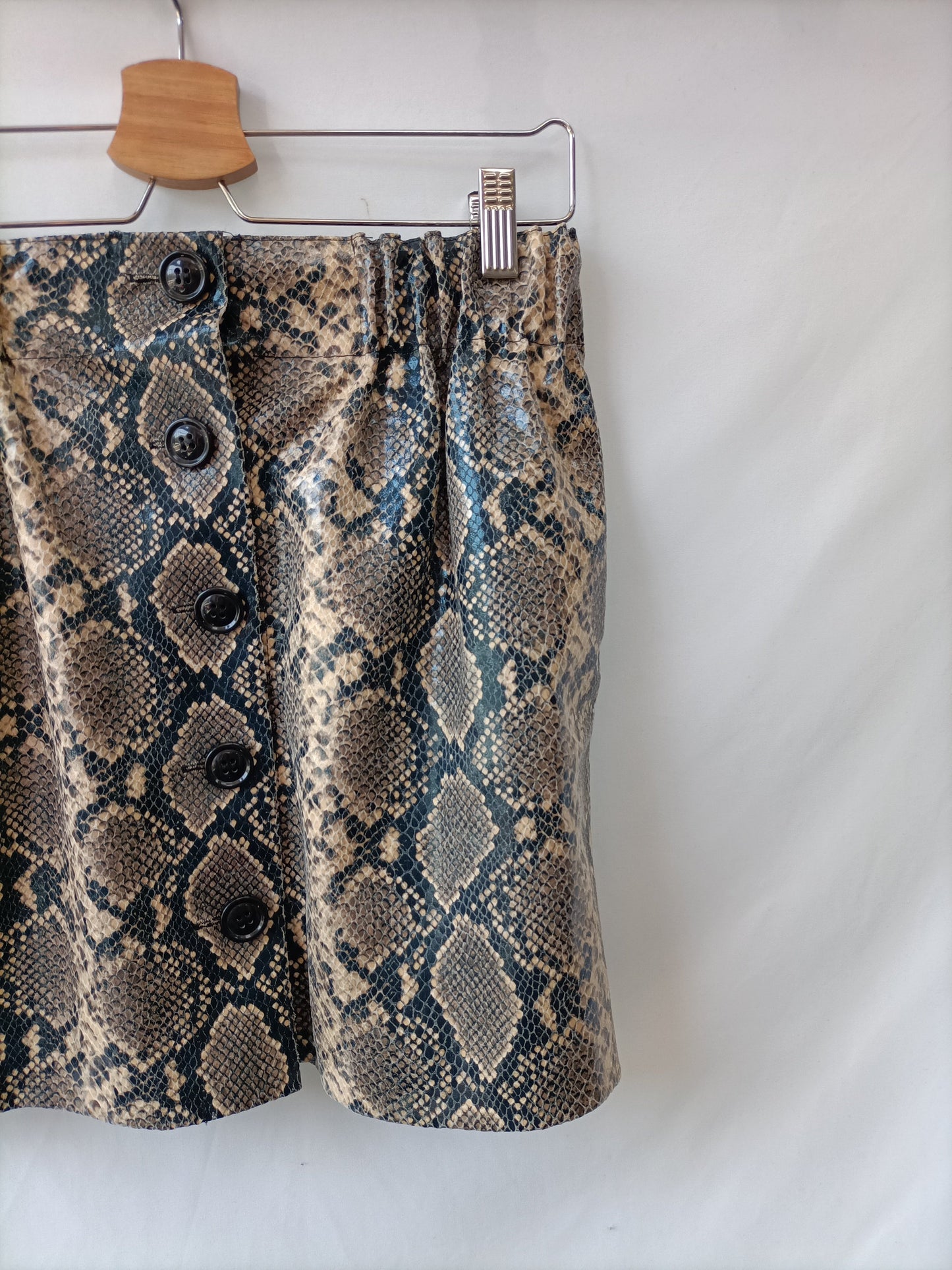 ZARA. Falda animal print T.xs