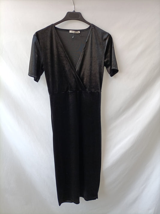 MarketZARA. Vestido midi negro T.s