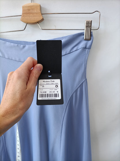 MASSIMO DUTTI. Falda azul fluida T.36