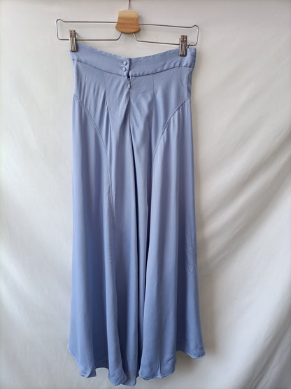 MASSIMO DUTTI. Falda azul fluida T.36