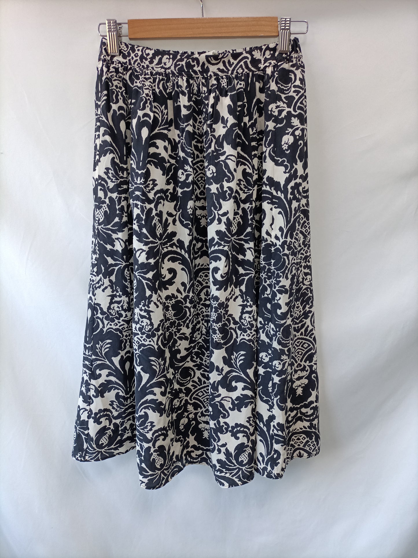 MASSCOB. Black floral skirt T. your