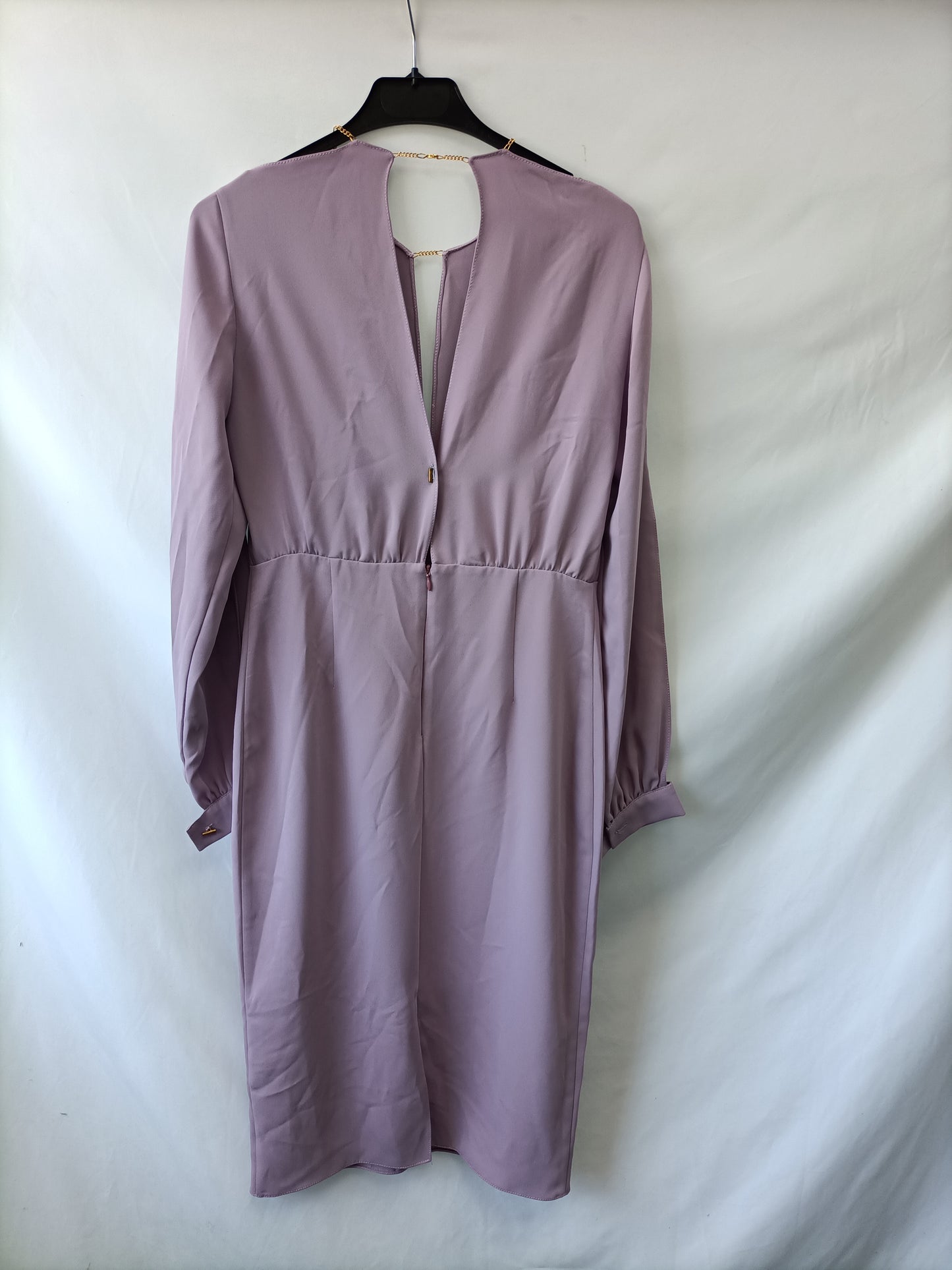 LOLA LI. Vestido lila cadenas T.38