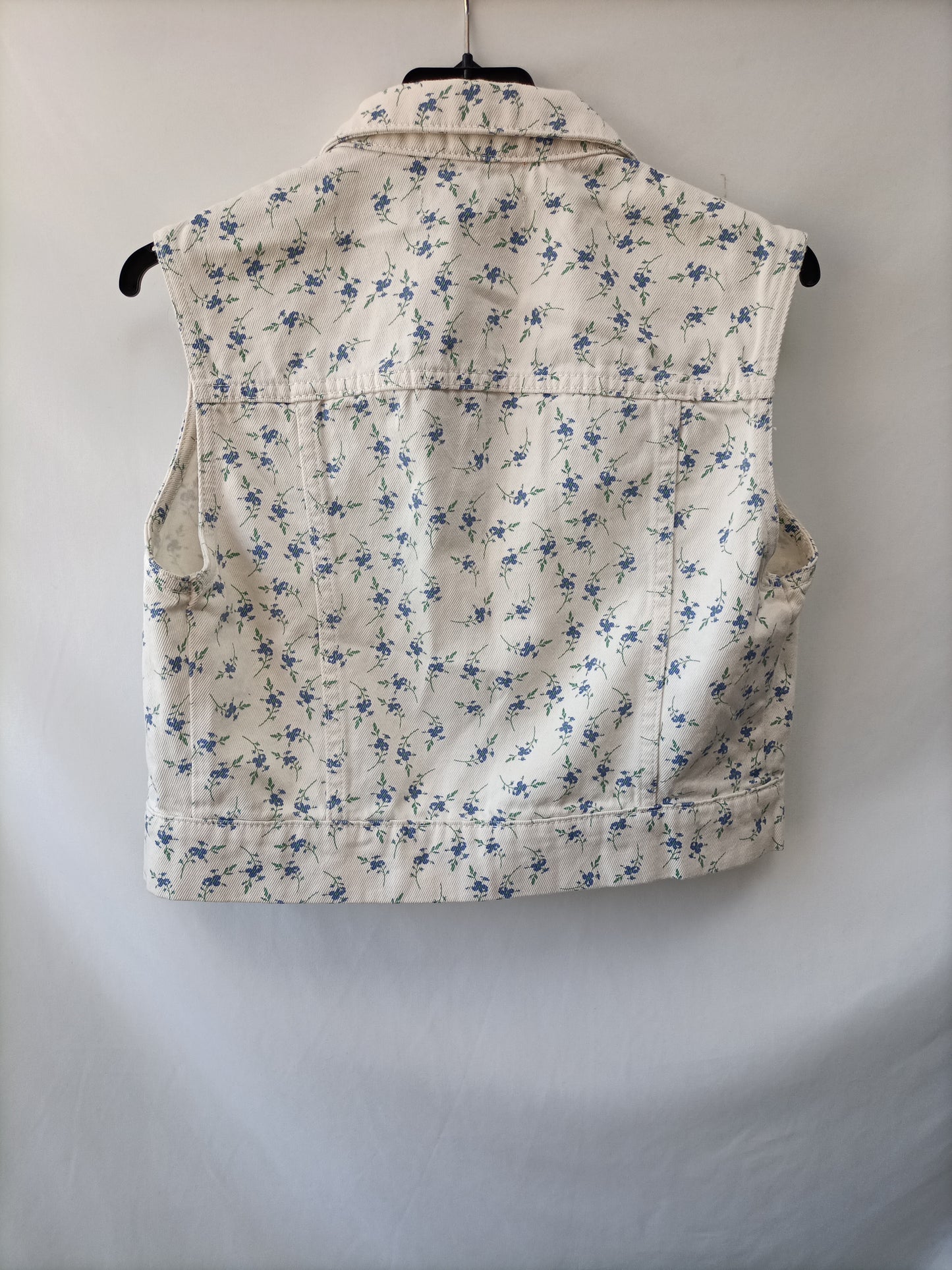 PRIMARK.Chaleco denim florecitas T.38