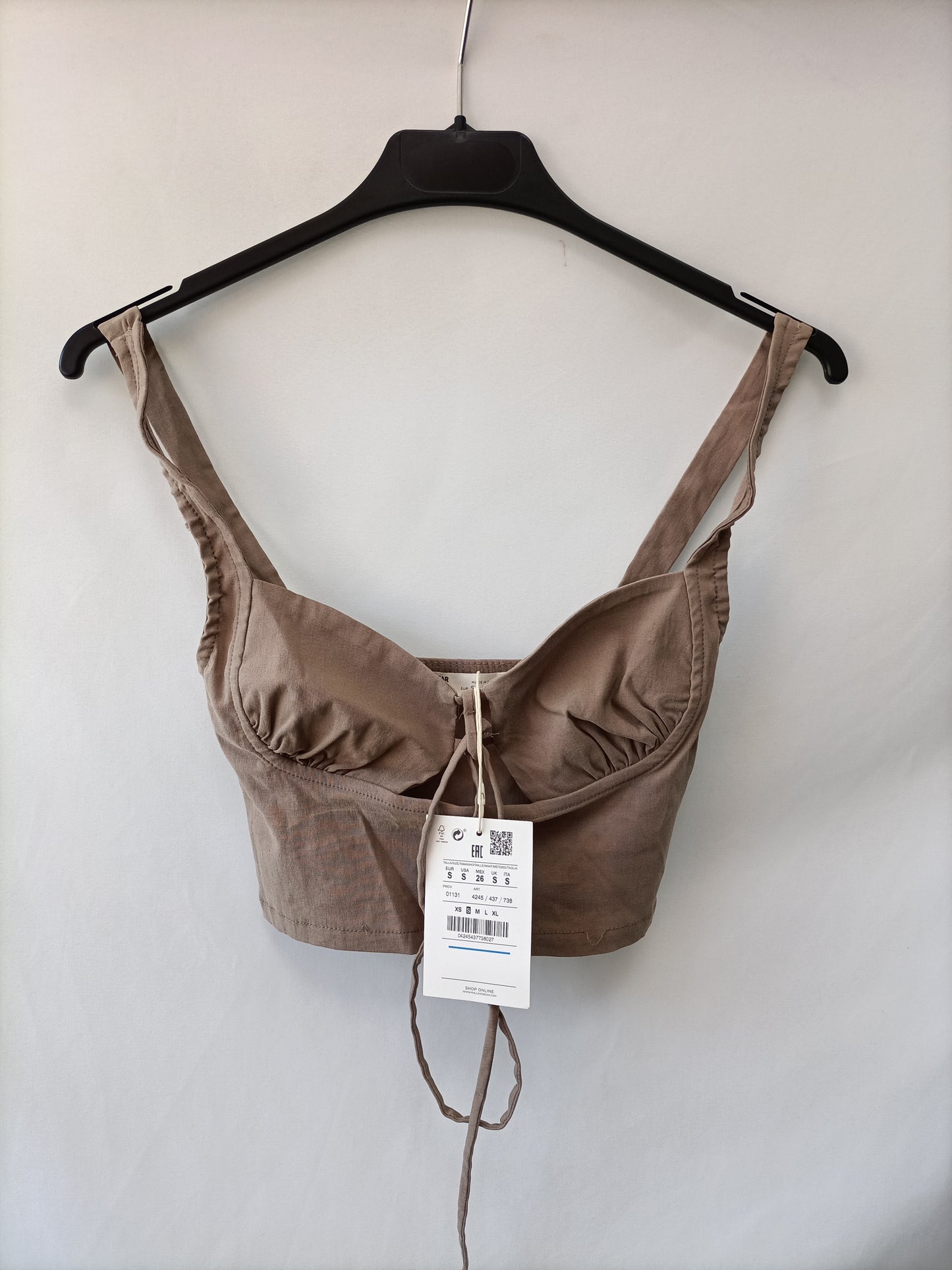 PULL&amp;BEAR.Beige TS elastic croptop