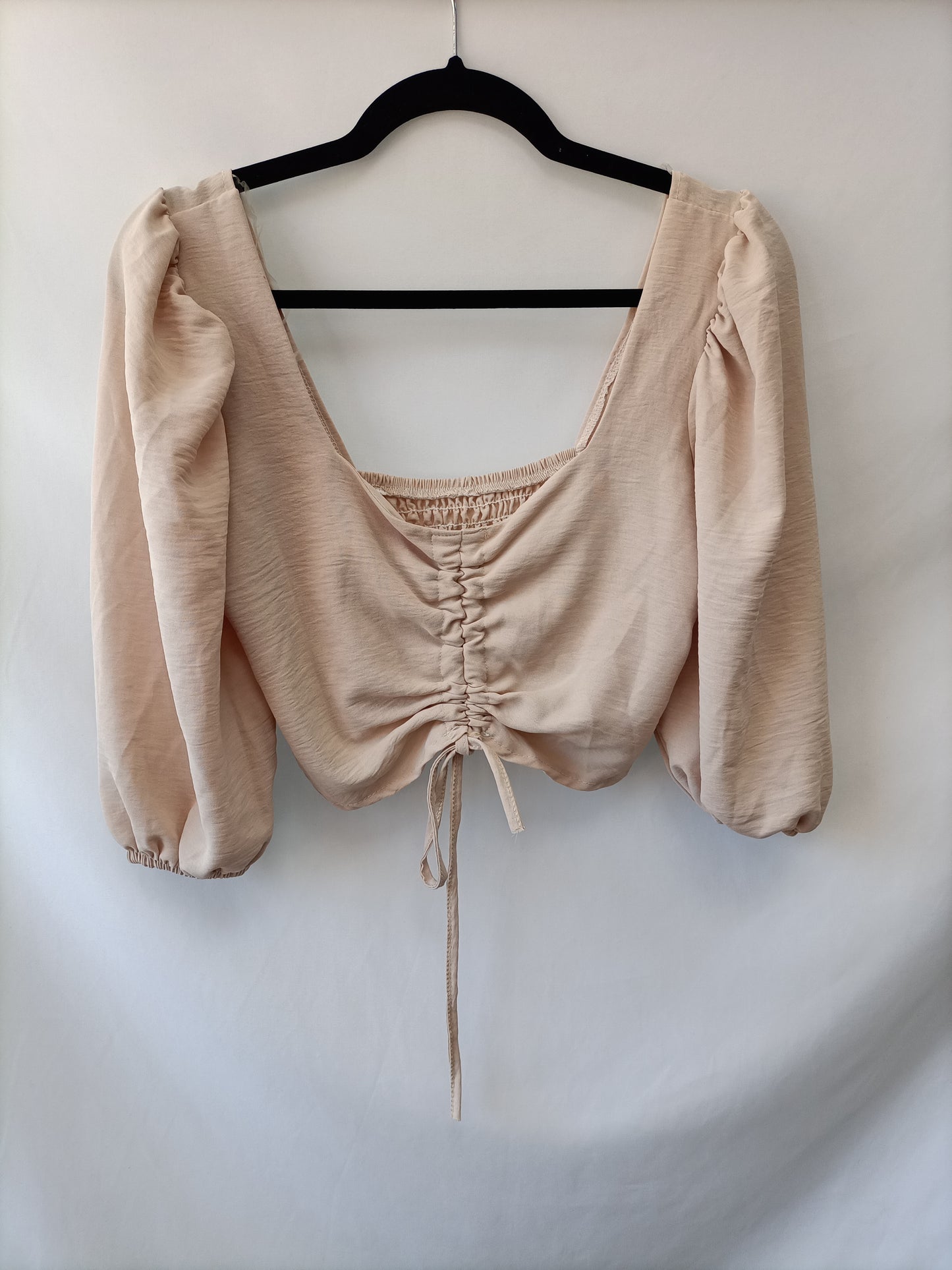 OTHERS. Beige croptop with TS sleeves
