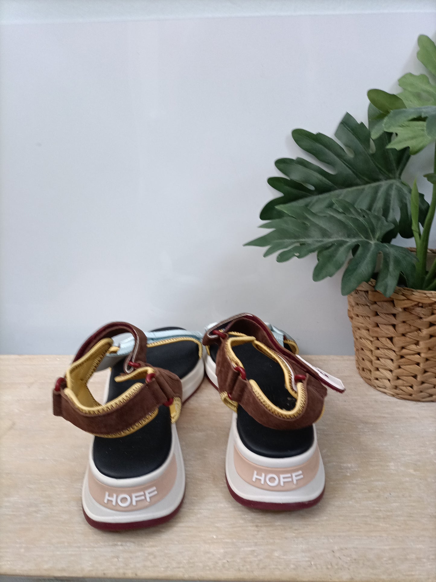 HOFF. Sandalias deportiva T.39