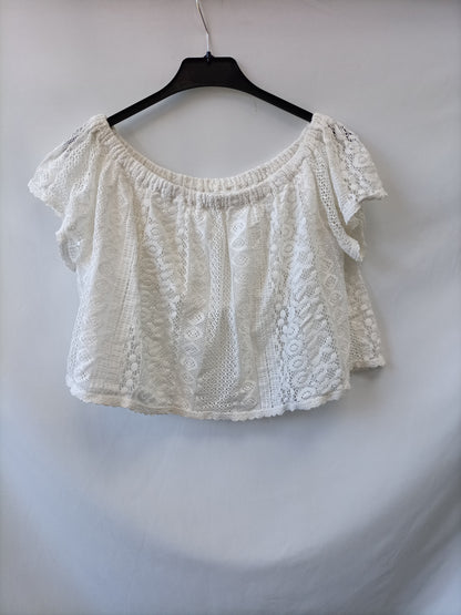 OYSHO. White lace top TM