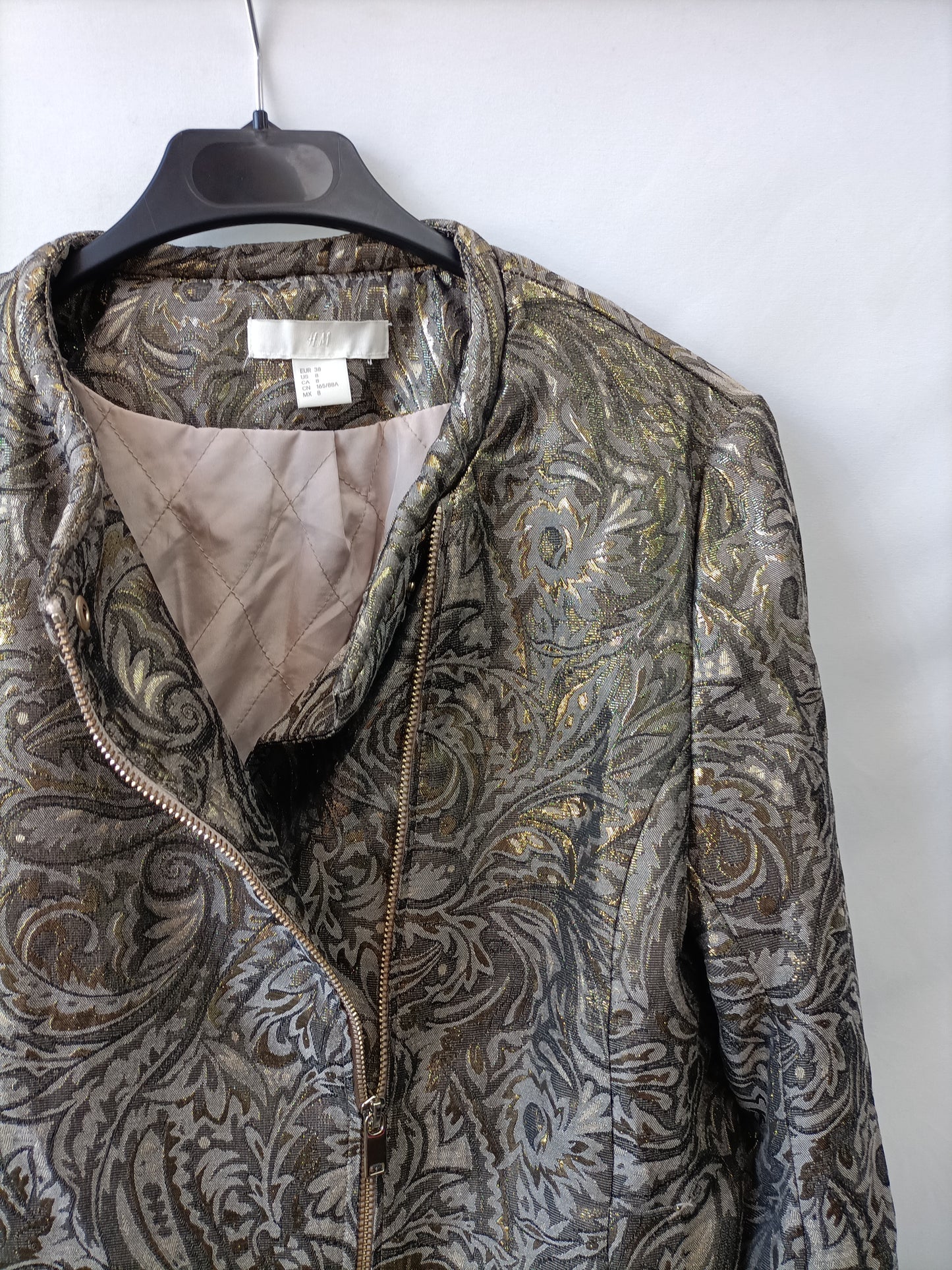 H&M.Cazadora fina vintage T.38