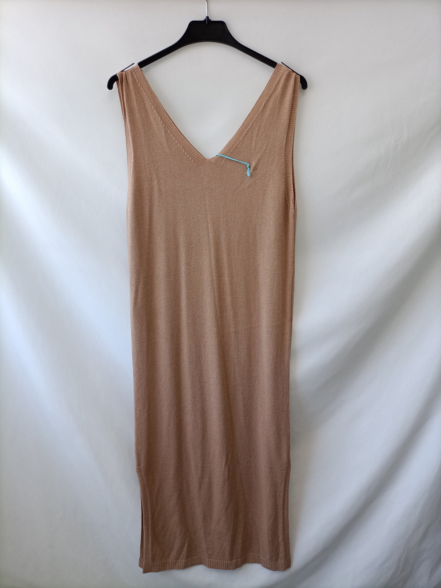OTRAS.Vestido largo punto beige T.M/L