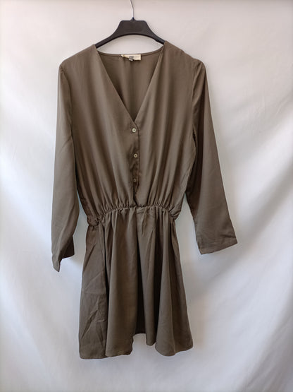 WHITE&amp;ONE. Short hunting green dress Tl