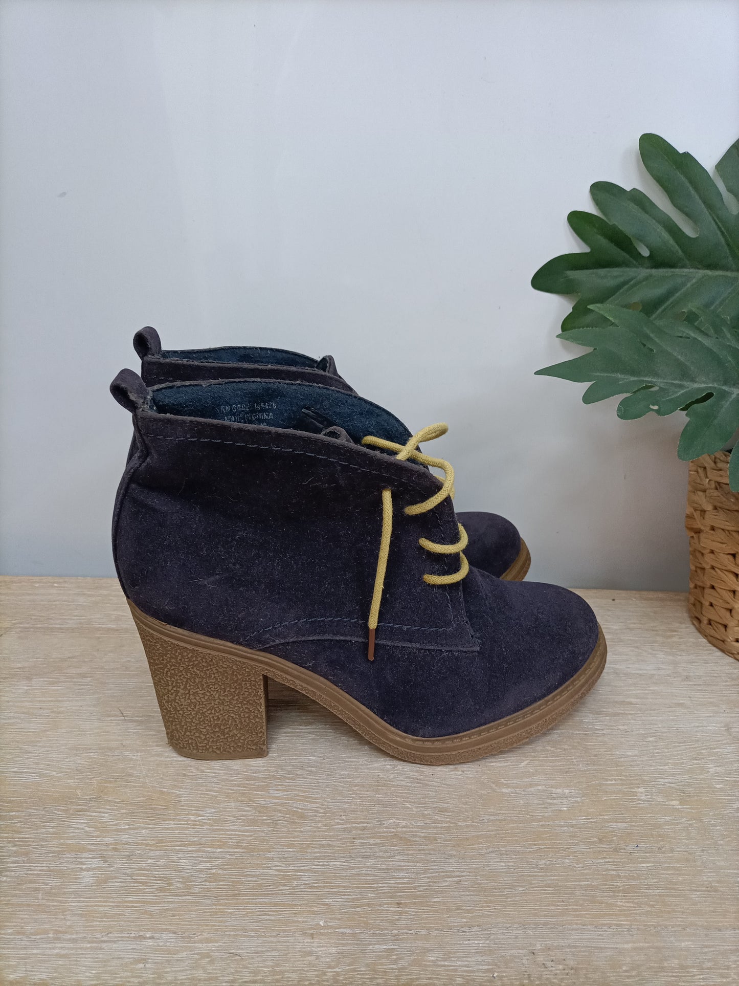 PRIMARK. Blue suede ankle boots, size 40/41