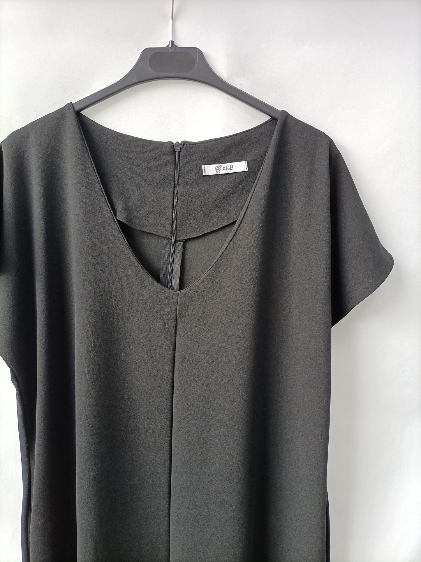 A&amp;B. Black Fluid Jumpsuit S.xl