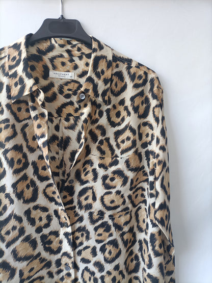 EQUIPMENT. Blusa animal print seda T.s