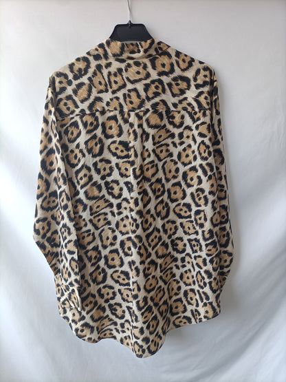 EQUIPMENT. Blusa animal print seda T.s