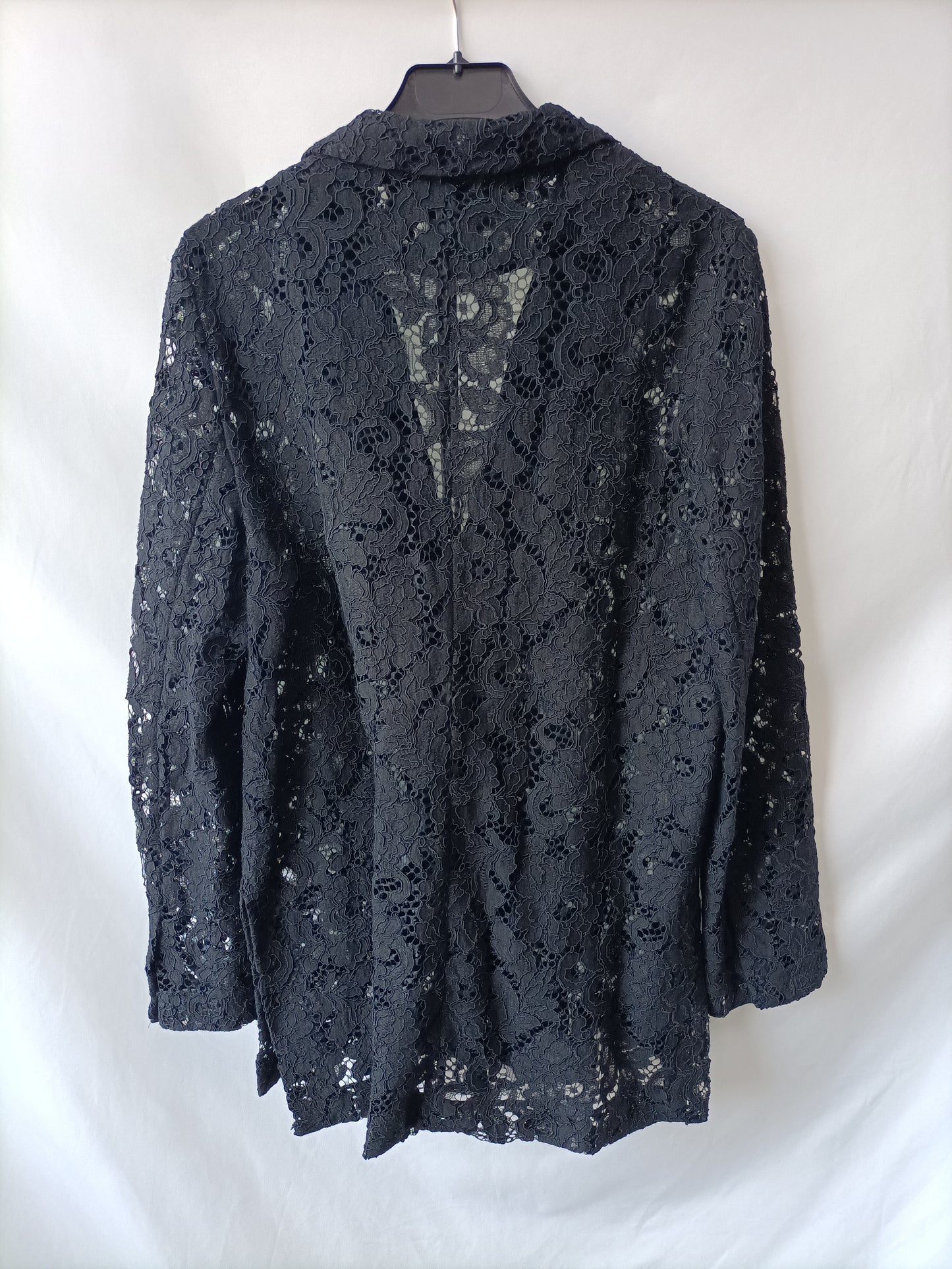 ZARA. Blazer negro encaje T.s