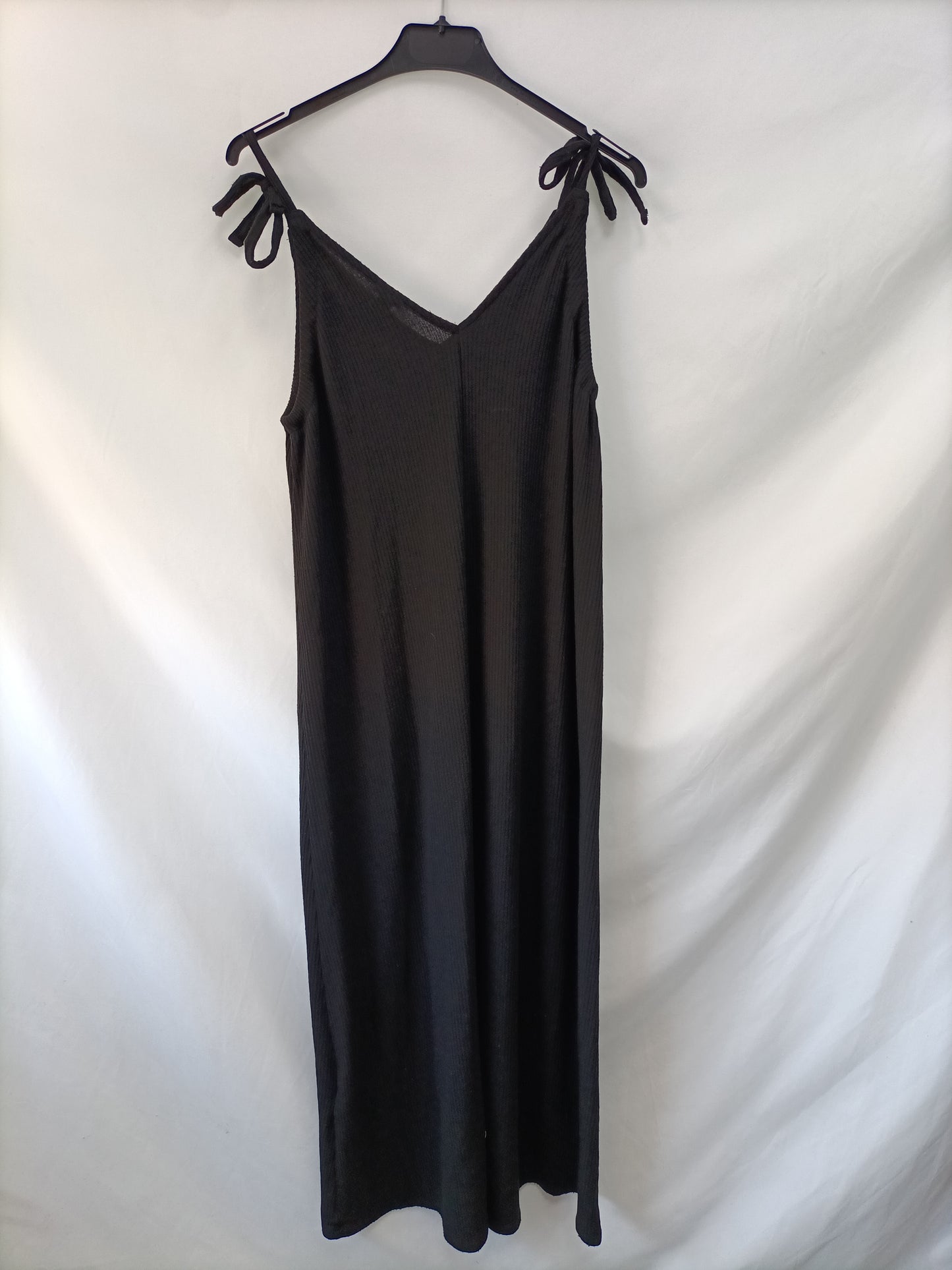 H&M.Vestido largo negro T.xs