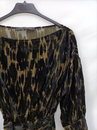 ZARA.Vestido terciopelo negro y dorado T.xs