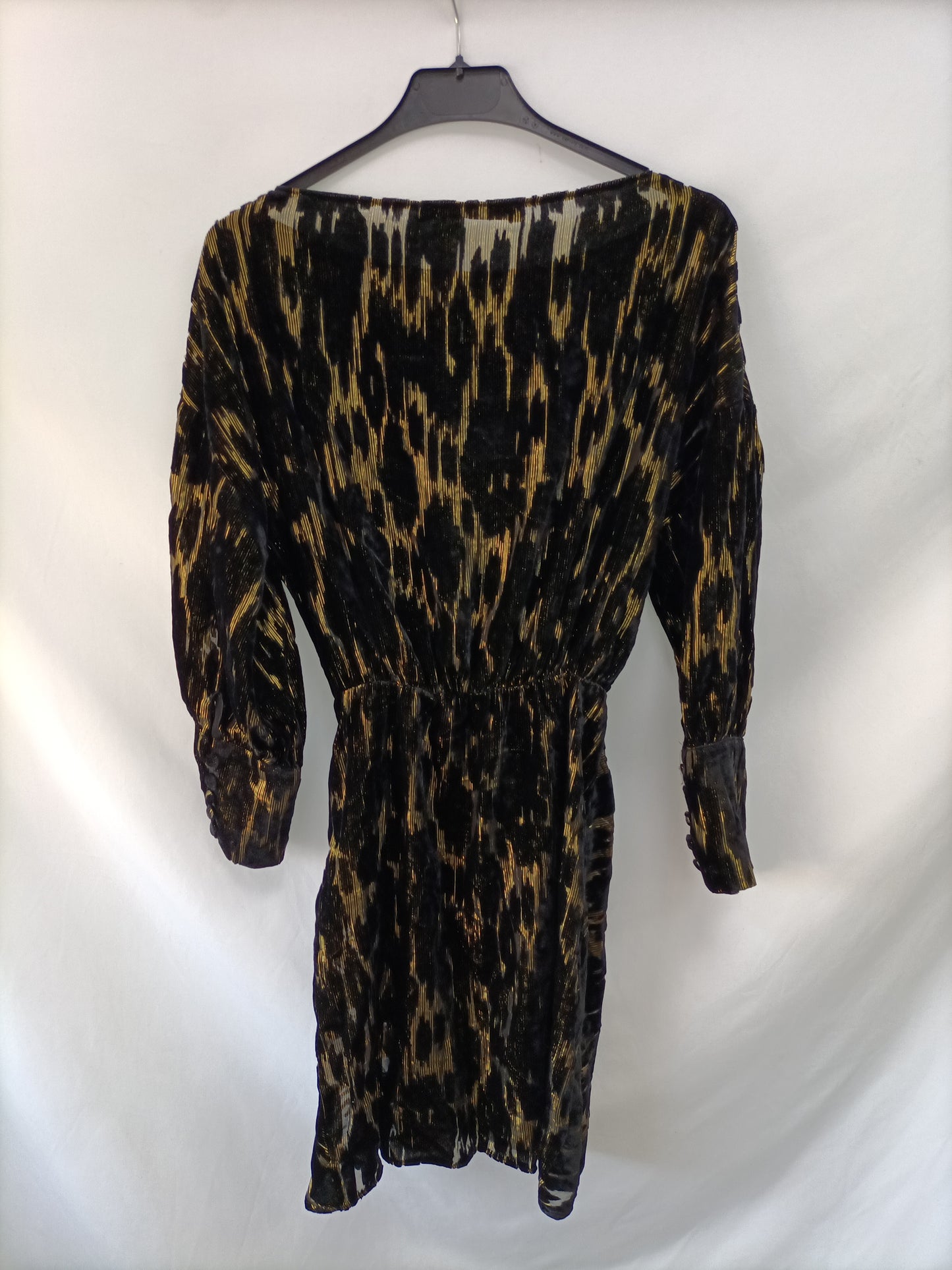 ZARA.Vestido terciopelo negro y dorado T.xs