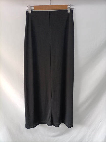OTRAS.Falda negra larga T.s