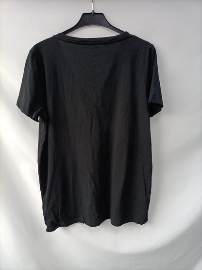 ZARA. Camiseta negra T.l