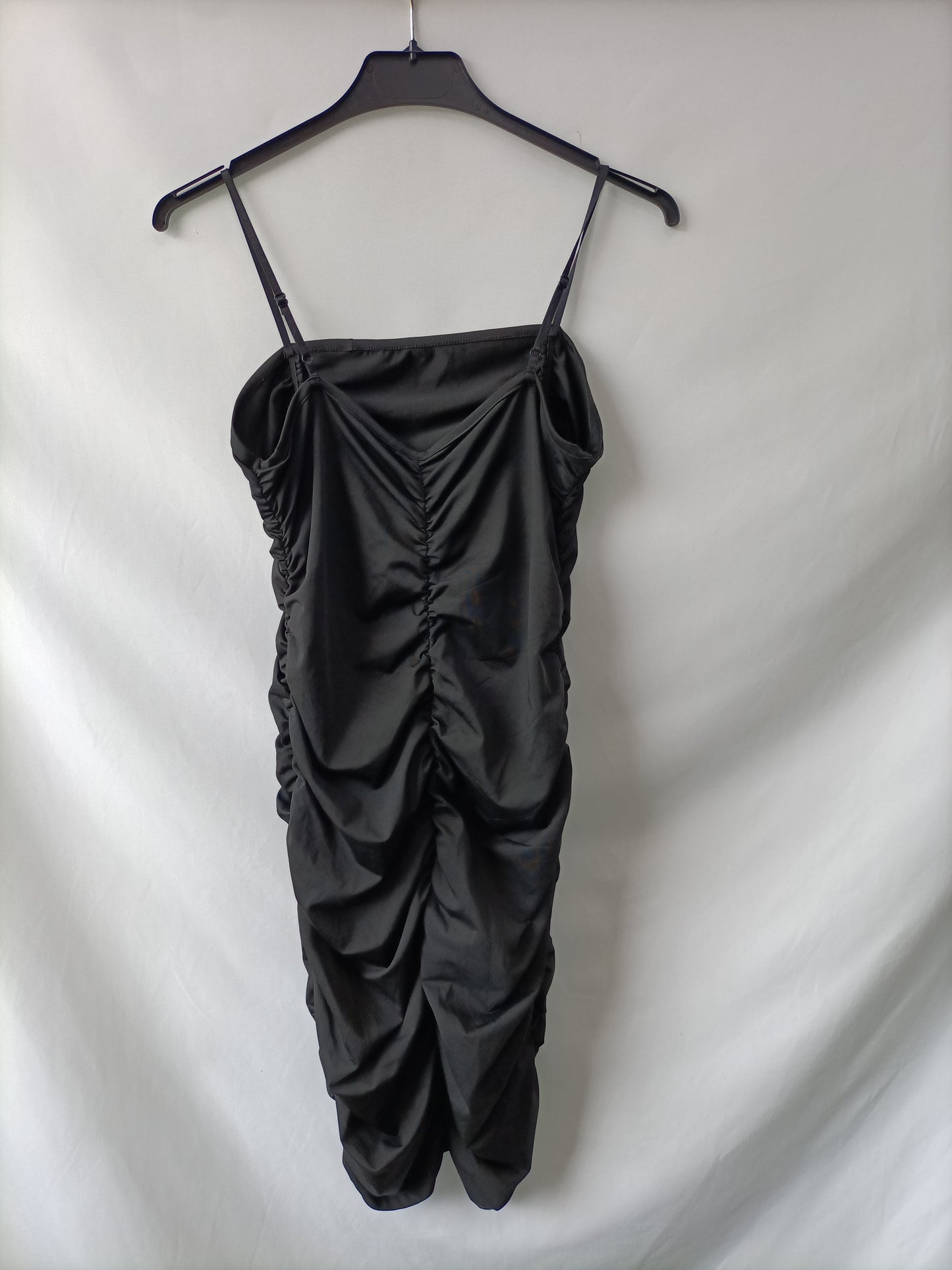SHEIN. Vestido negro Fruncido T.m
